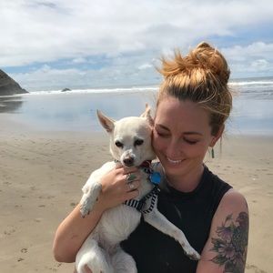 Meet your Posher, Nicole